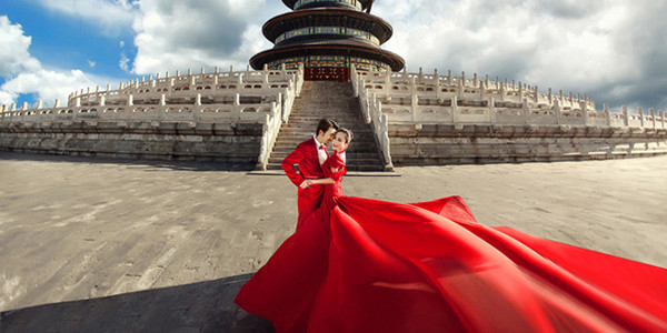 中国婚纱摄影网_中国拍婚纱的地方(2)