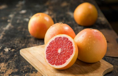 葡萄柚是凉性的吗 葡萄柚是酸性还是碱性_腾牛