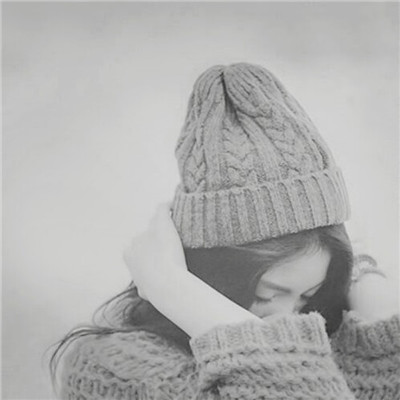 qq高冷孤独女生头像黑白高清图片 秒回是这个世界最暖的技能